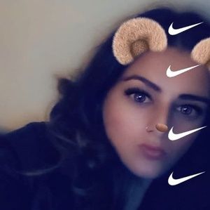 Meet your Posher, Karsia